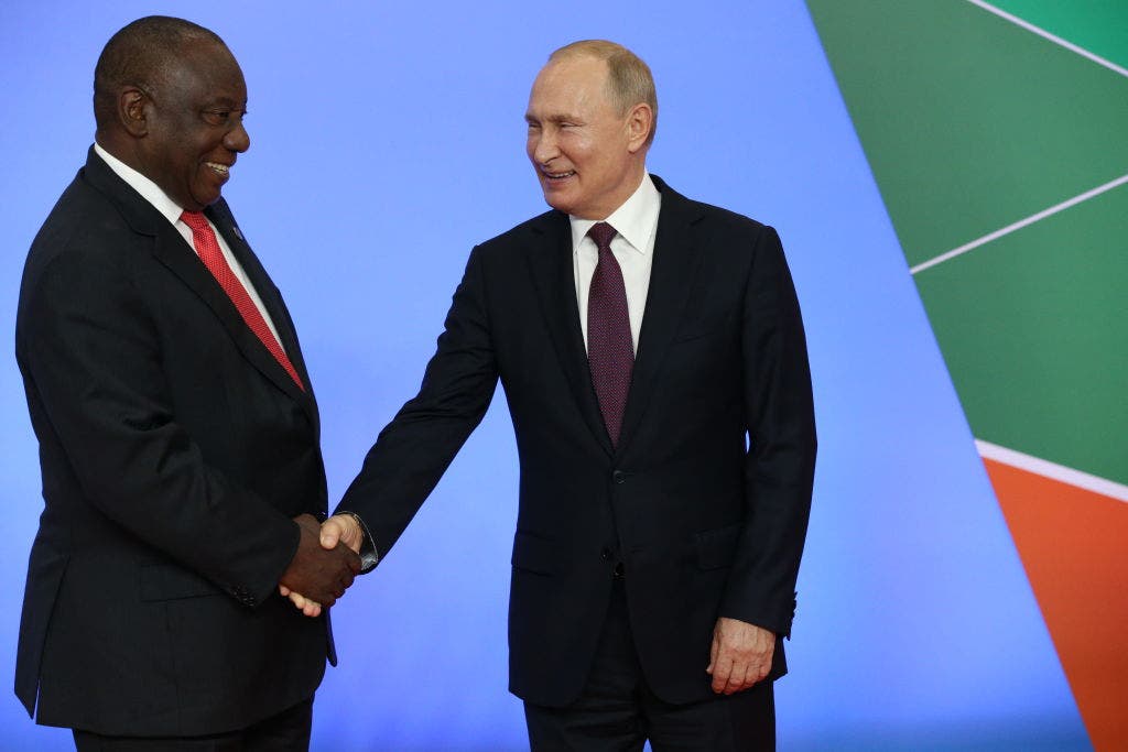 Putin poses arrest dilemma as South African opposition says if Russian-friendly government won’t act, it will