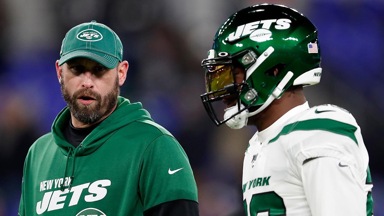Ex-Jets running back Le’Veon Bell rips former coach Adam Gase, admits to marijuana use before NFL games