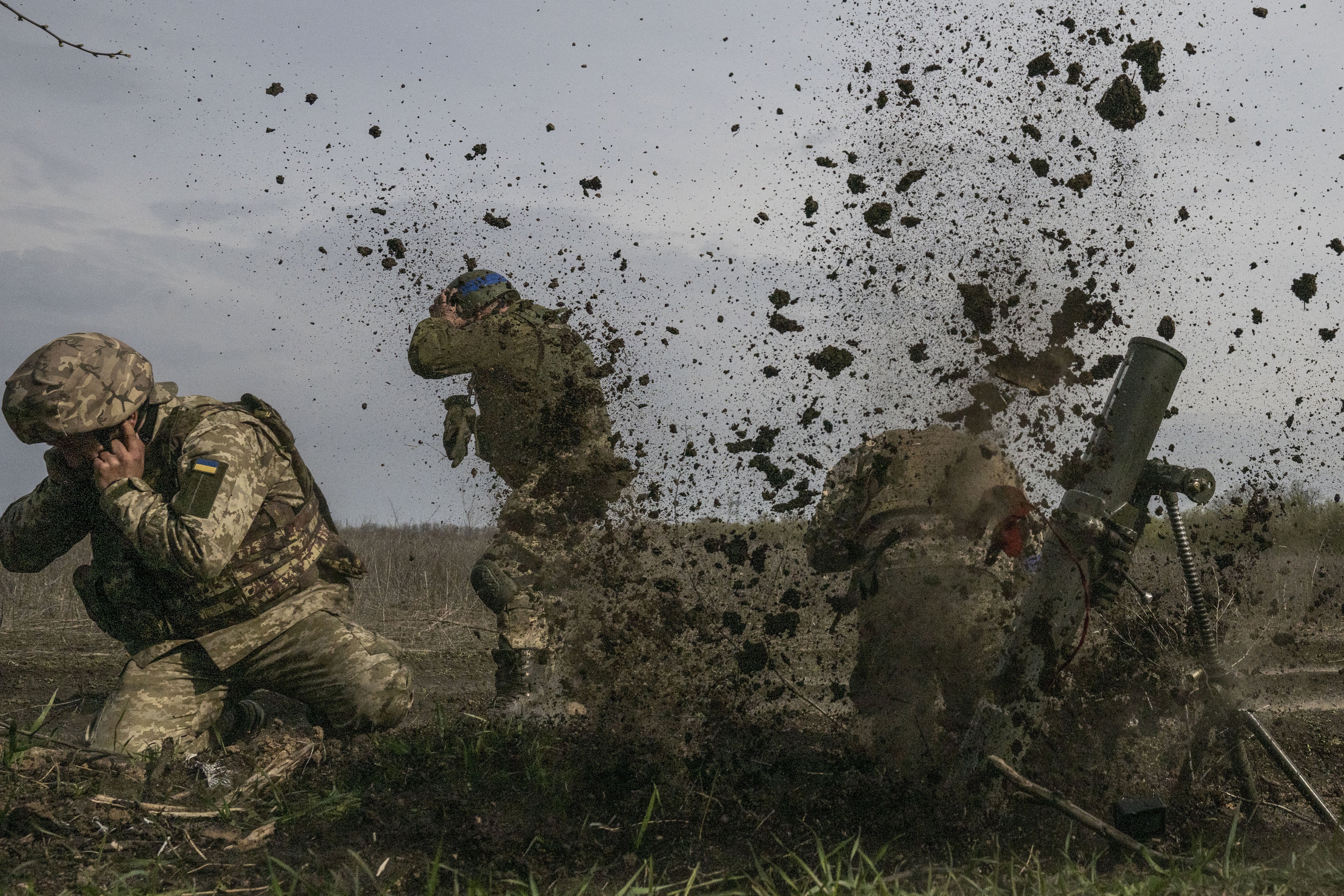 Всу в панике. Военные фото. Военные действия. Украинские военные в бою. Солдат Российской армии.