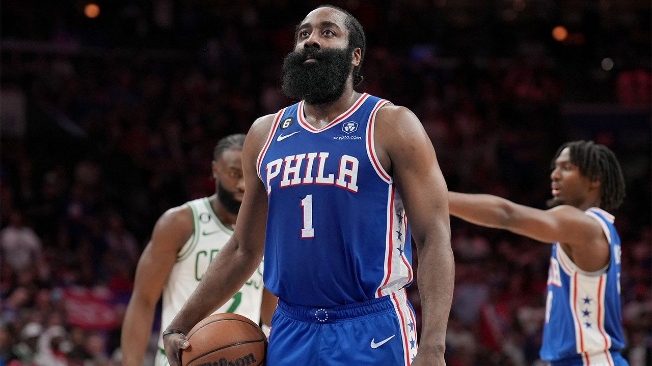 SIXERS JAMES HARDEN LOOKS SCULPTED FOR THE 2022-23 SEASON!