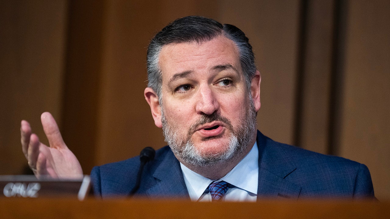 Sen. Ted Cruz introduces NIL bill, says college sports ‘are in peril’
