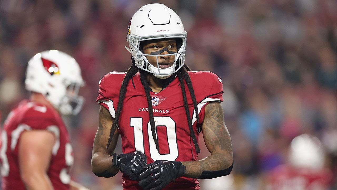 Cardinals release WR DeAndre Hopkins