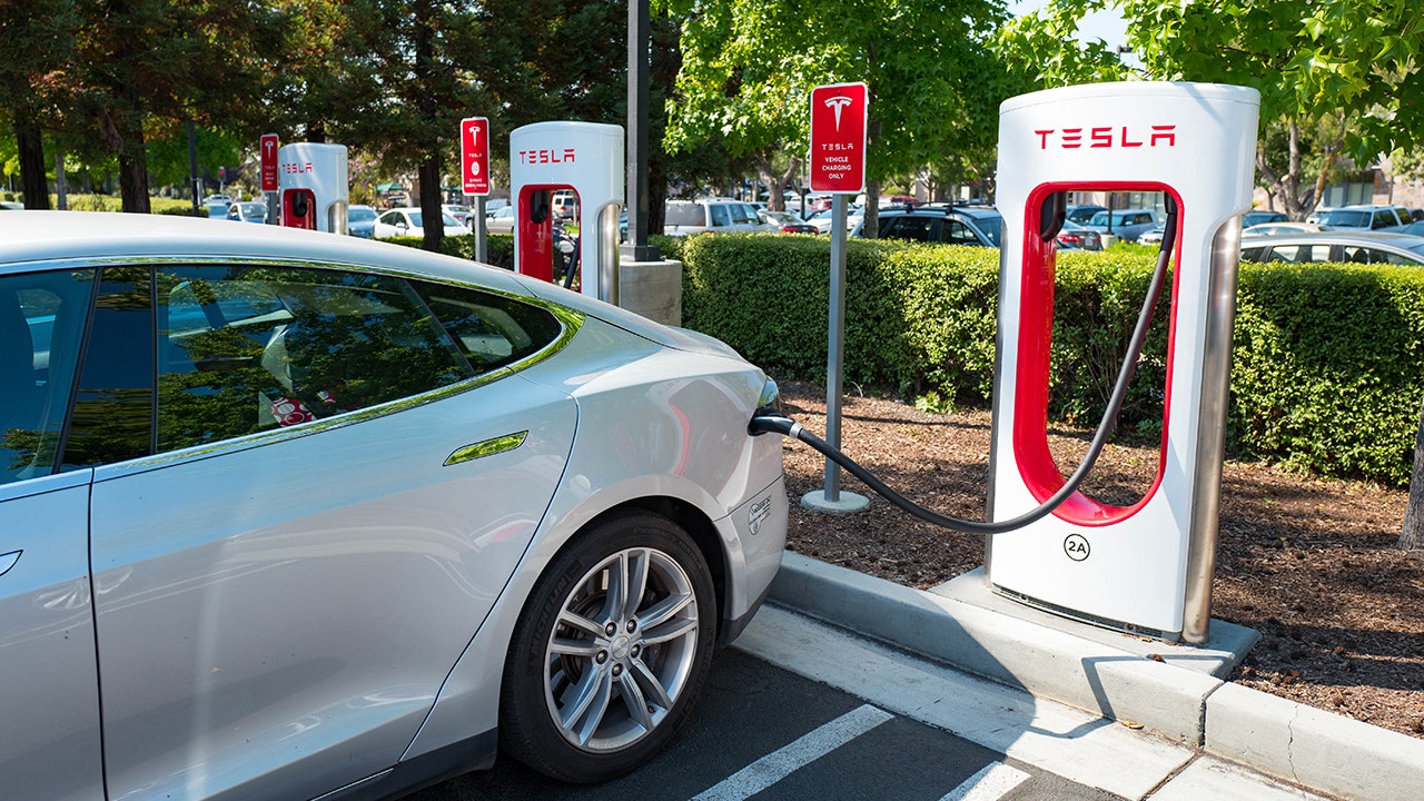 Jefferson County: Shooting at Tesla charging station leaves one dead, one in custody