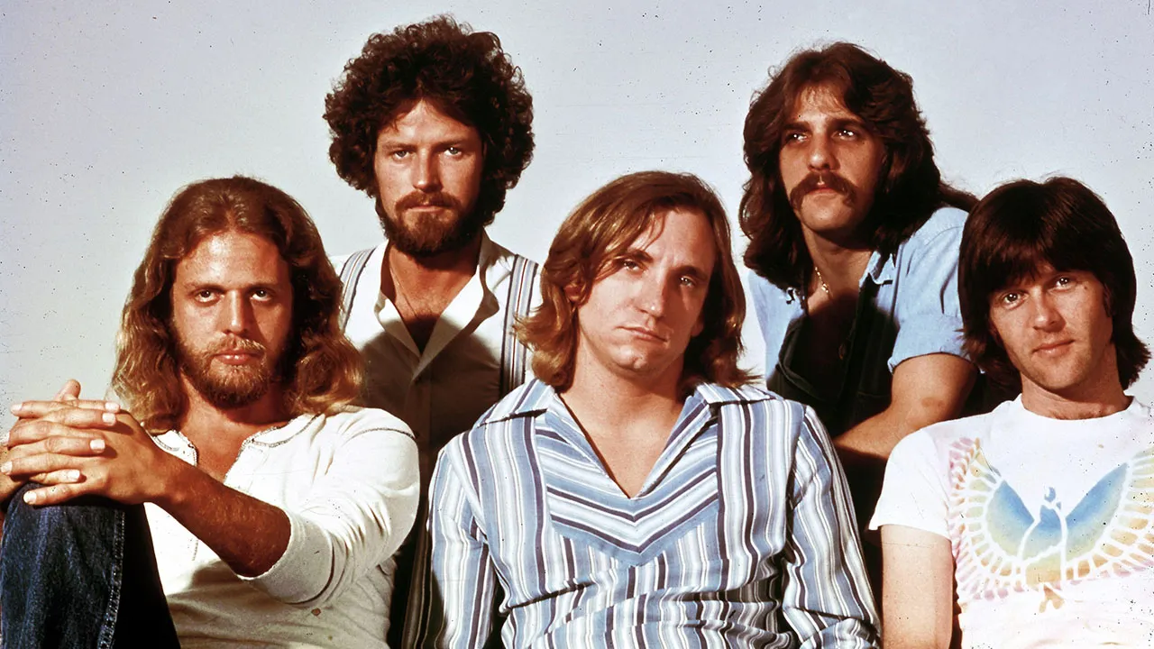Glenn Frey of The Eagles in L.A. 1977 - Music Print Ad Photo - 2016