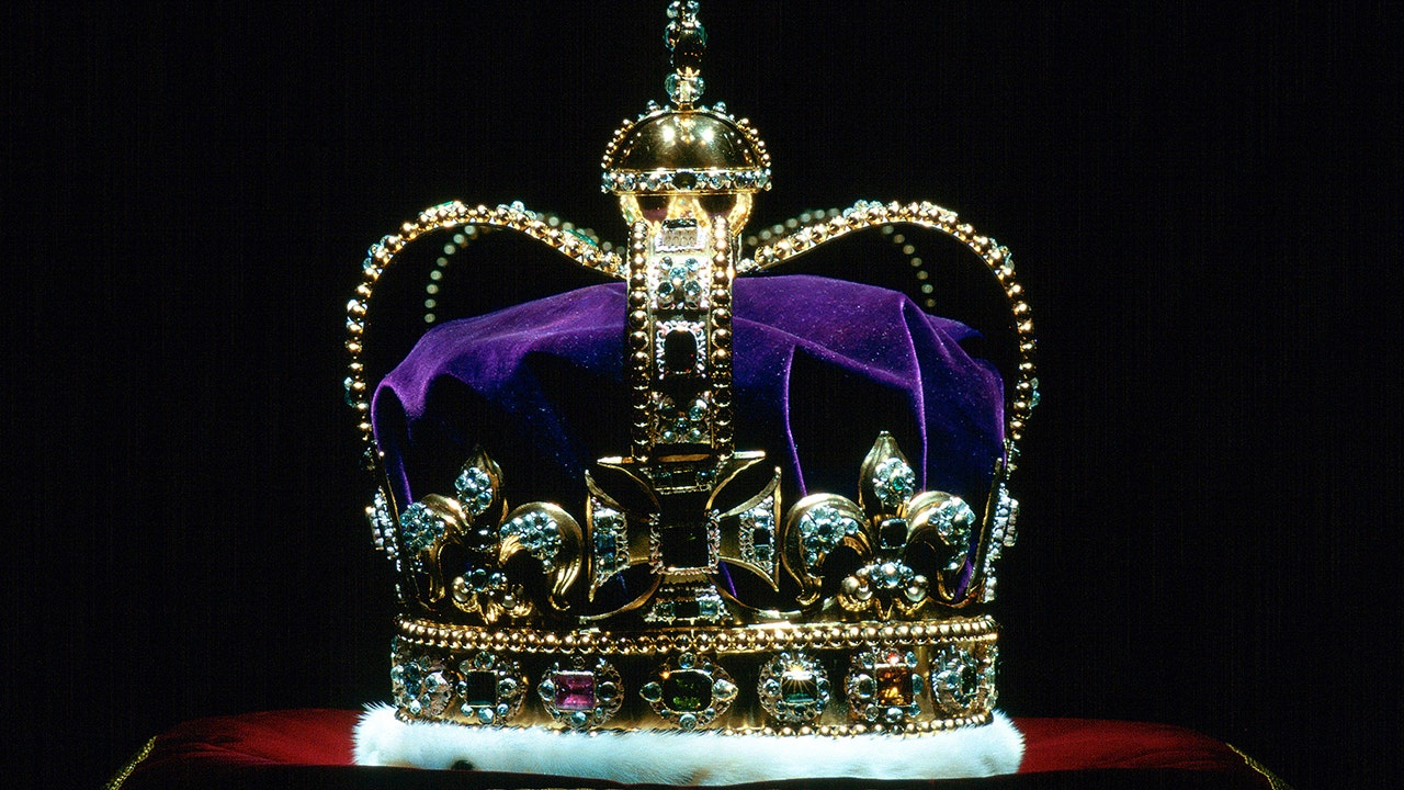 Critics slam Canada's new national crown that replaced Christian ...