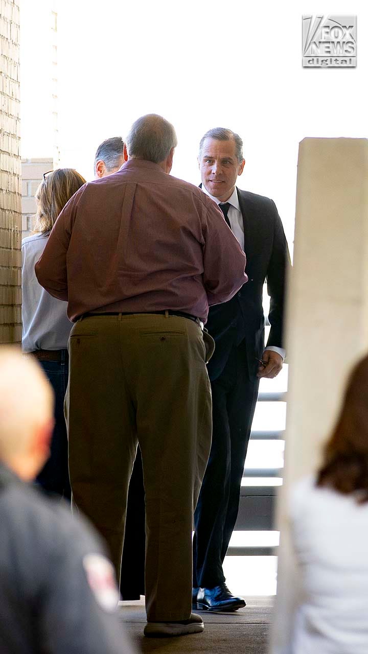 Hunter Biden arrives at the Independence County Courthouse.