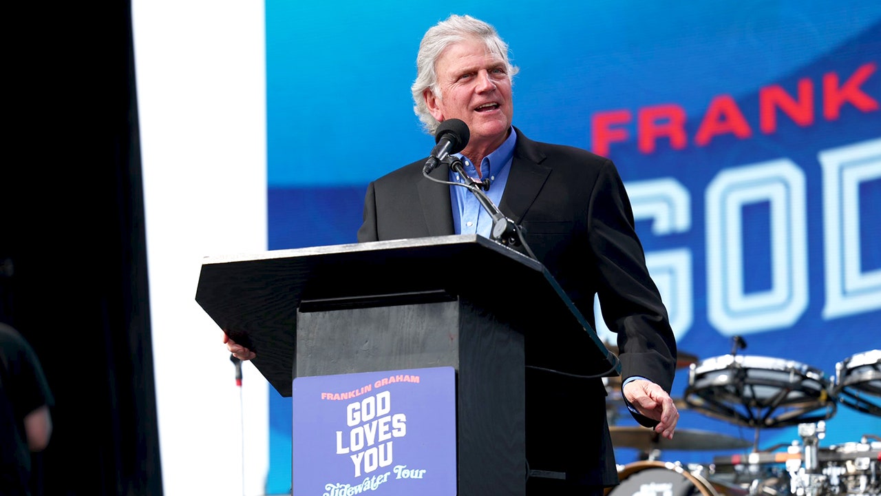 In small North Carolina town, Rev. Franklin Graham speaks to thousands of faithful: 'God has a plan'