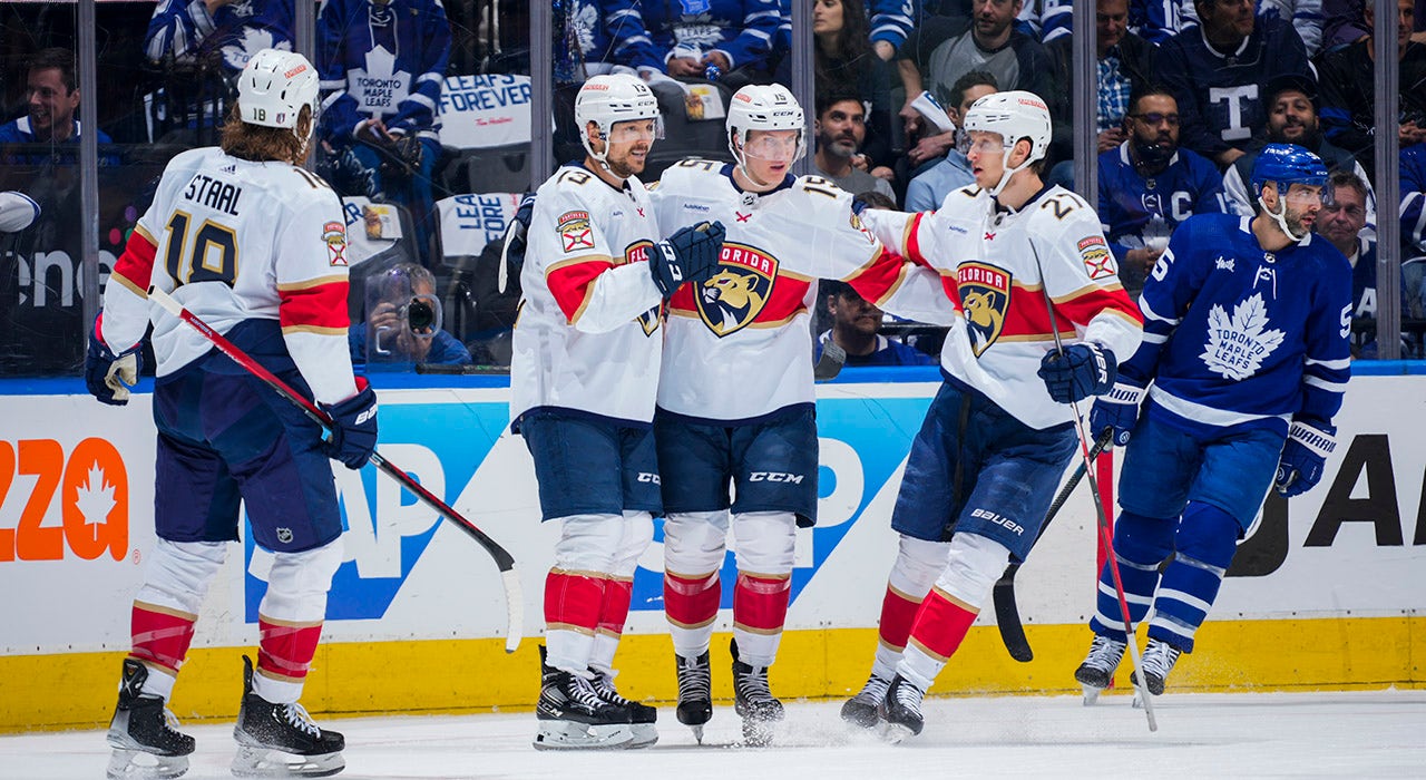 Panthers score three unanswered goals to win Game 2 over Maple Leafs