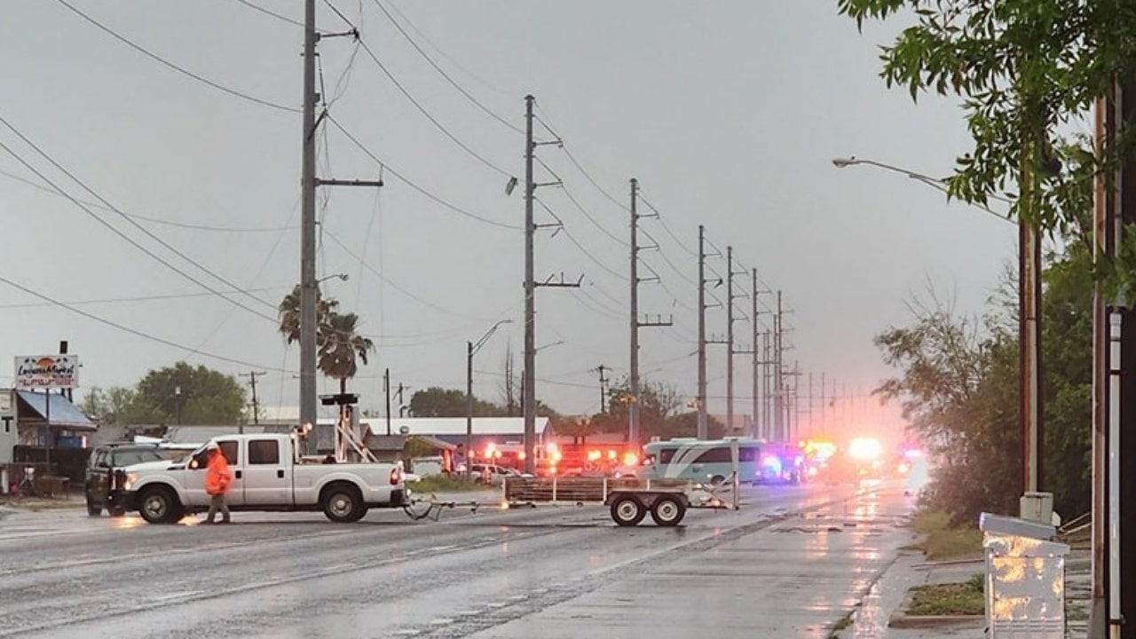 Texas tornado kills 1, hospitalizes 10 while damaging homes and knocking out power