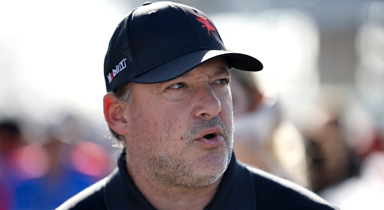 Tony Stewart criticizes NASCAR drivers for being weak in current races.