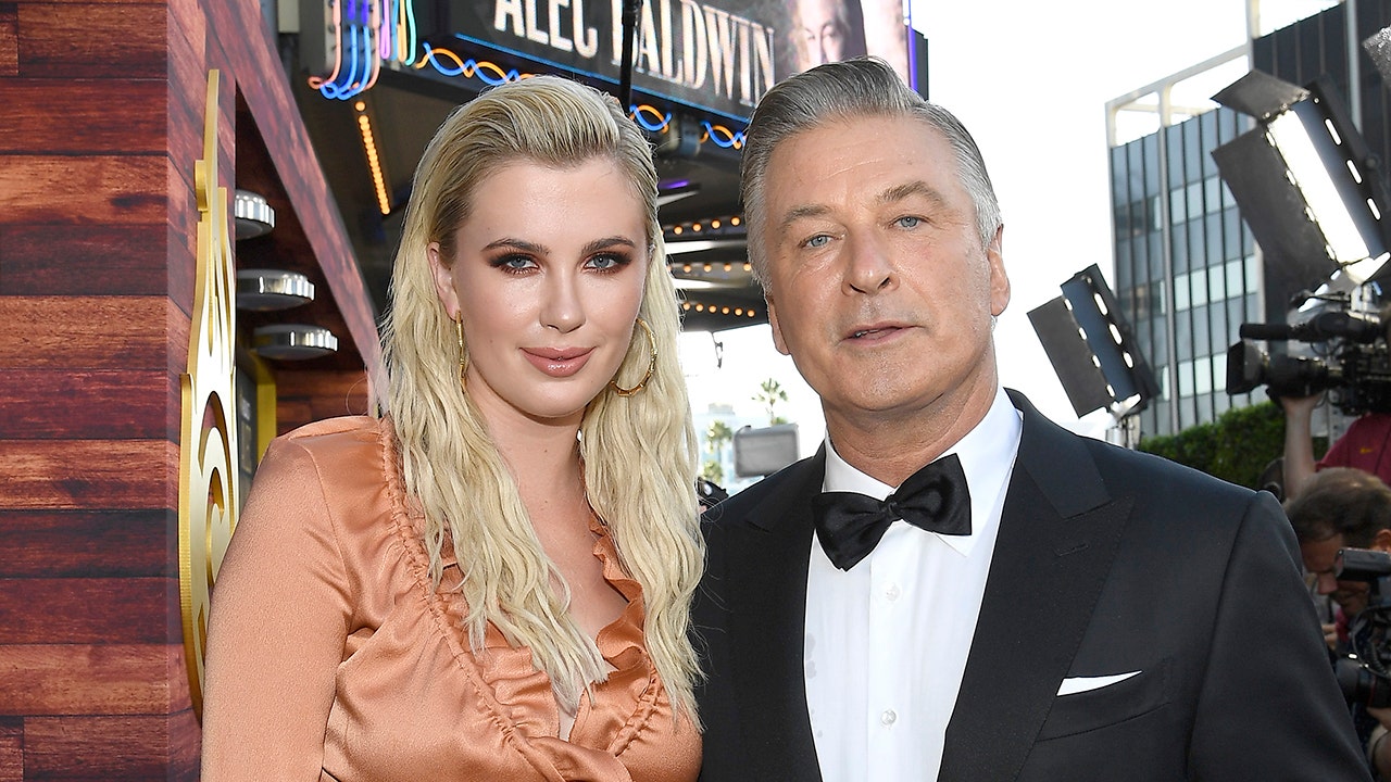 Alec Baldwin, father of 8, becomes first-time grandfather