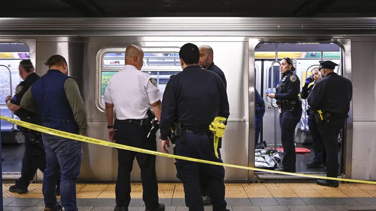 911 timeline moments before Marine vet put Jordan Neely in chokehold on NYC subway