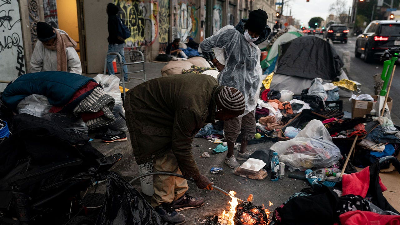 State of California and 5 major US cities to receive federal help to house the homeless