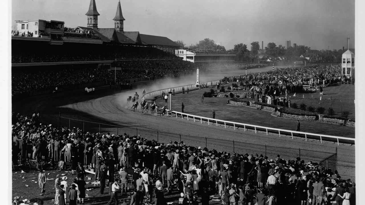 A black and white photo of the Kentucky Derby track