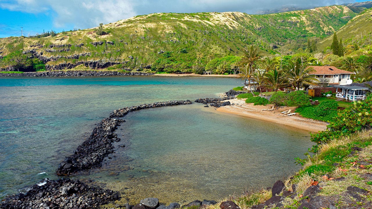 Hawaii police fatally shoot man wielding a weapon on small island of Molokai