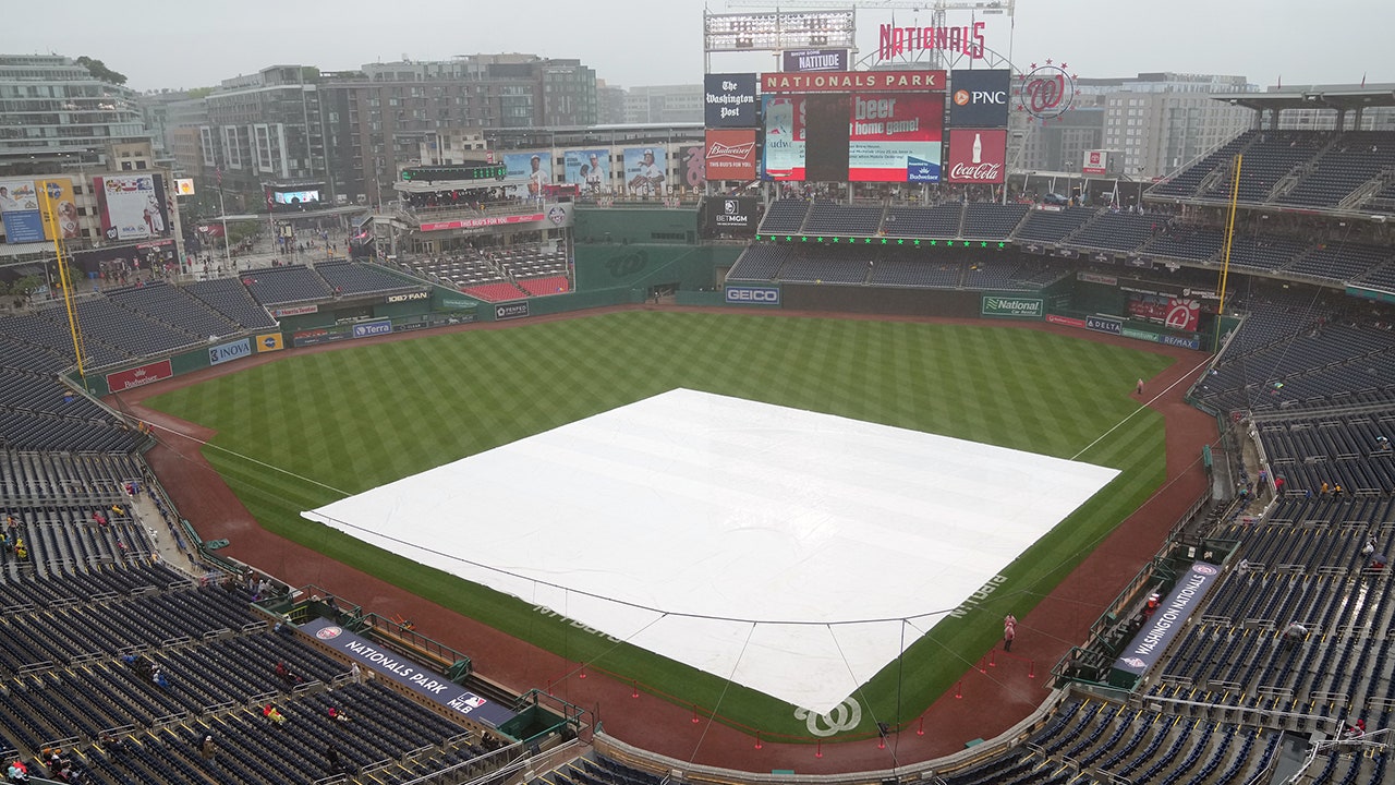 Mets broadcasters destroy ‘shameful’ MLB decision after four-hour rain delay; fans irate on social media