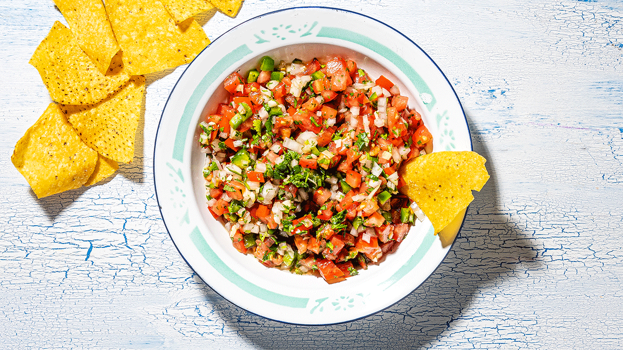 Pico de Gallo in a bowl with chips