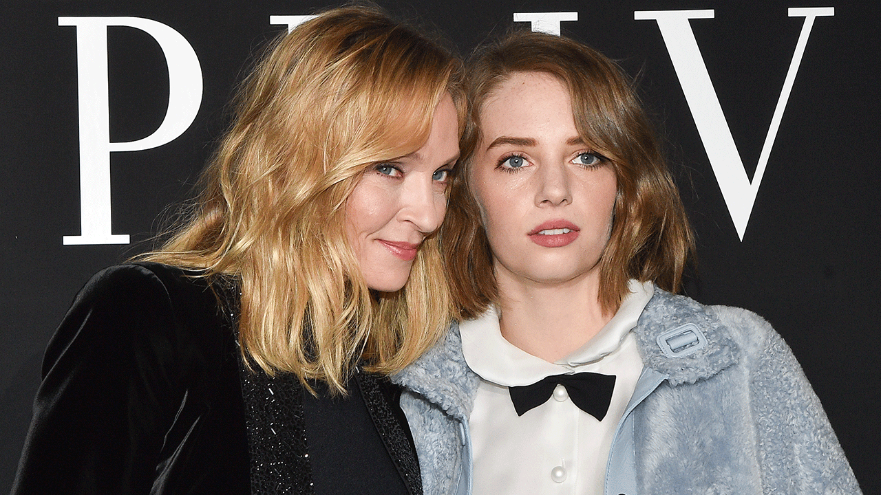 maya hawke parents