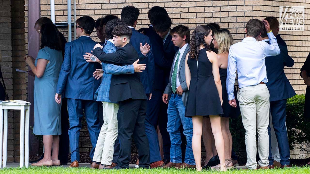 Cameron Robbins' family seen saying final goodbyes after teen lost at sea