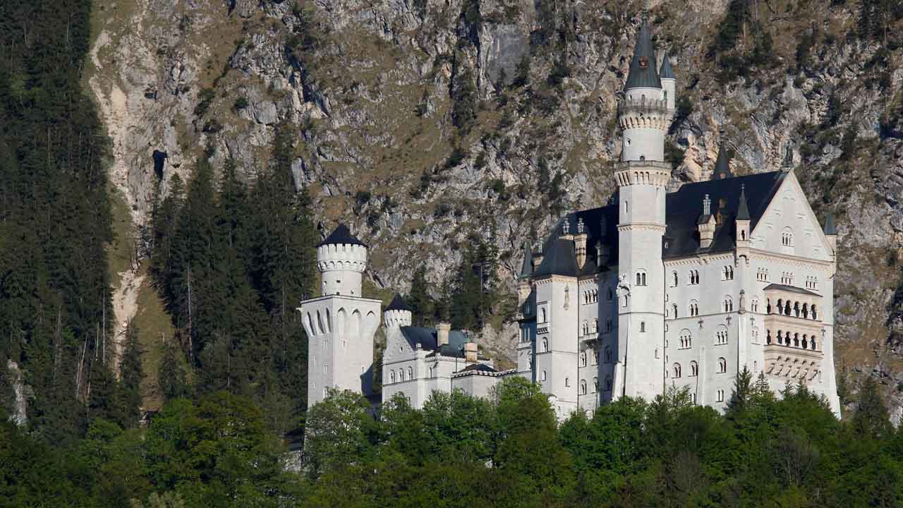 American man assaults 2 women near castle in Germany, killing 1 of them