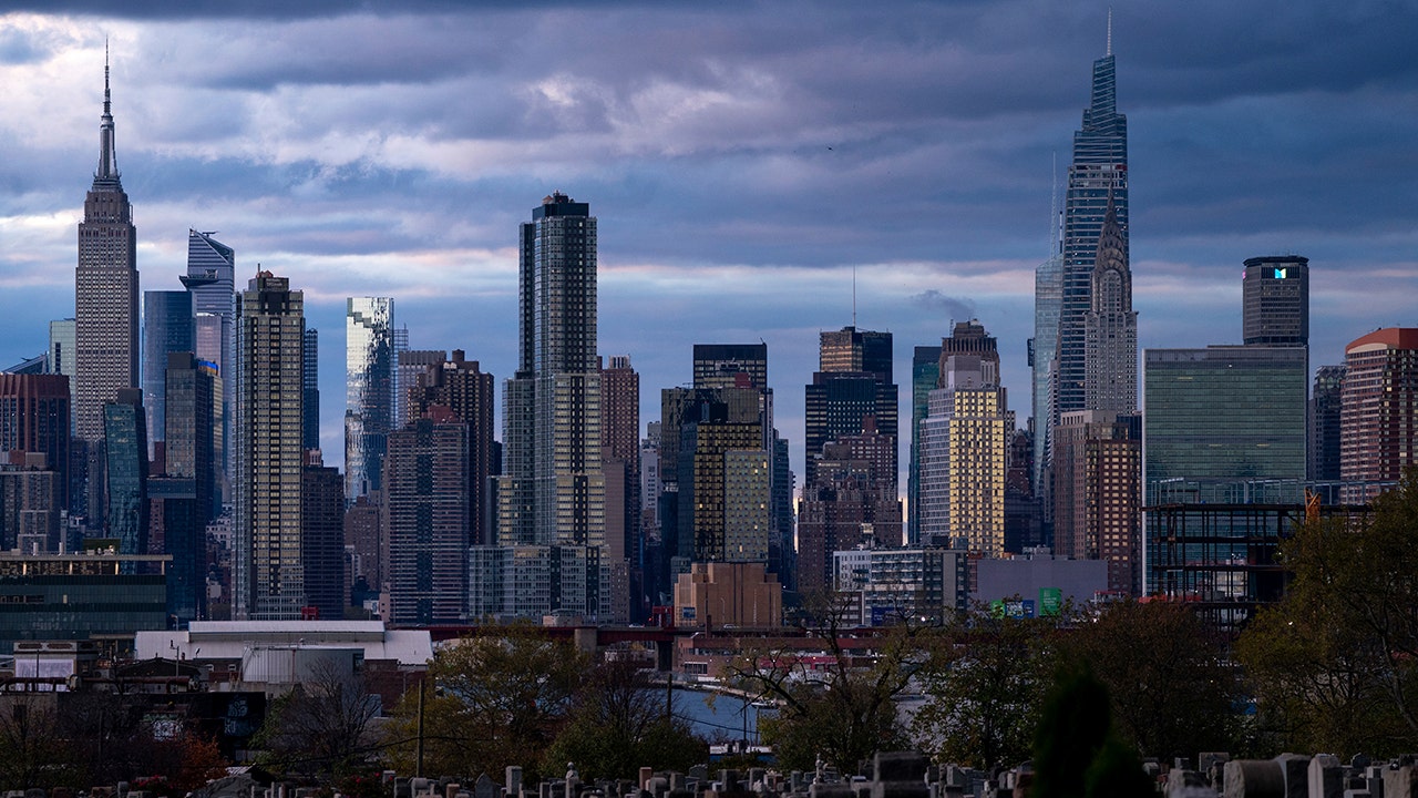 New York receives federal approval to charge Manhattan drivers in an attempt to reduce congestion