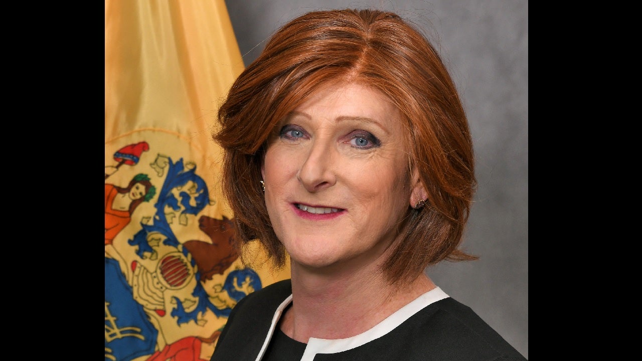 يؤكد مجلس الشيوخ في نيوجيرسي أول مسؤول حكومي متحولين جنسياً