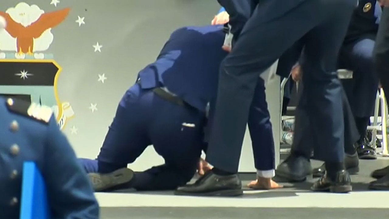 Biden tumbles during Air Force commencement ceremony
