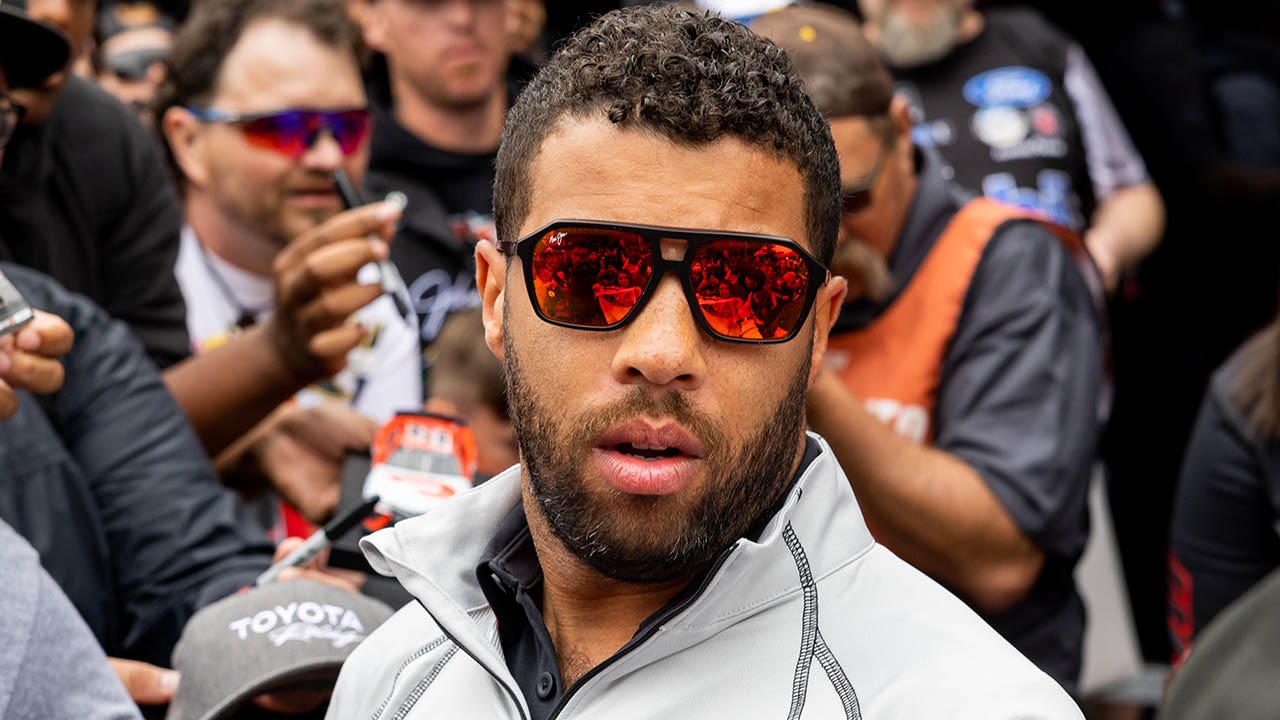 NASCAR star Bubba Wallace suggests double standard in reaction to his antics after middle-finger drama