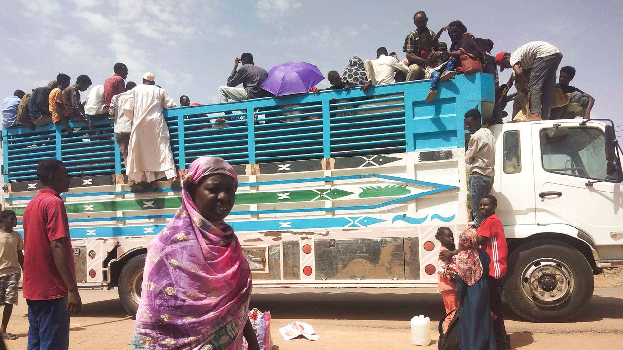 Clashes resume in Sudan as cease-fire expires, military and paramilitary forces engage in fierce battle
