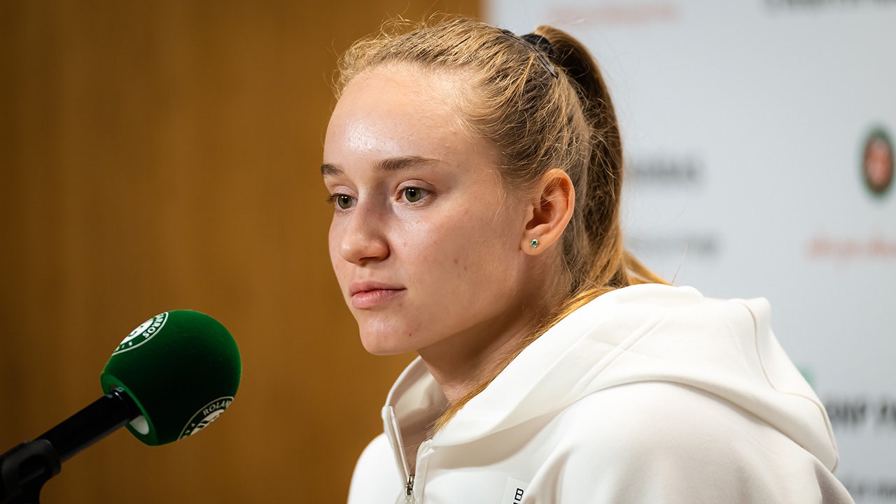 Sickness forces reigning Wimbledon champion to withdraw from third-round French Open match