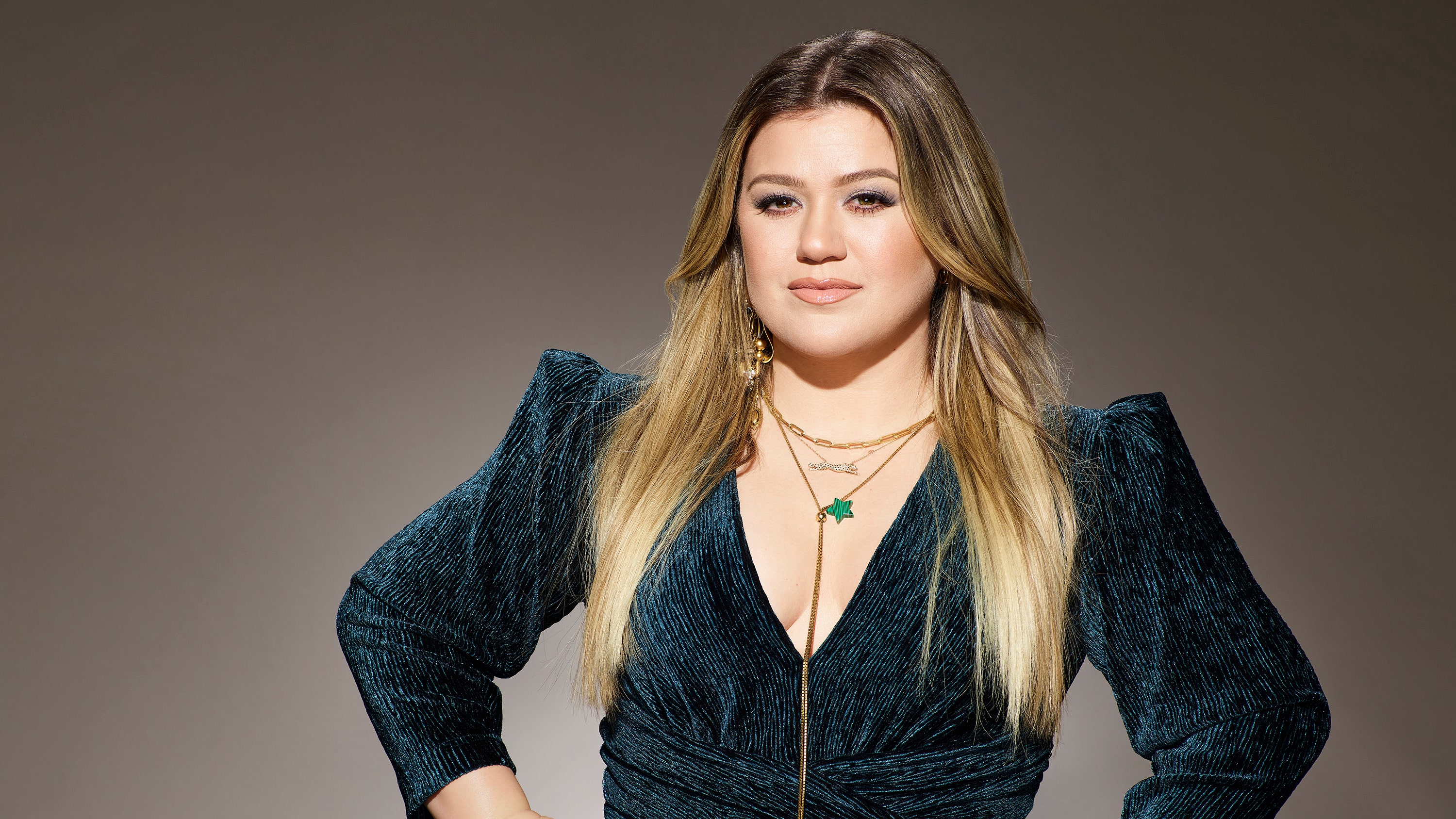 Kelly Clarkson postpones Las Vegas shows due to family emergency involving ex