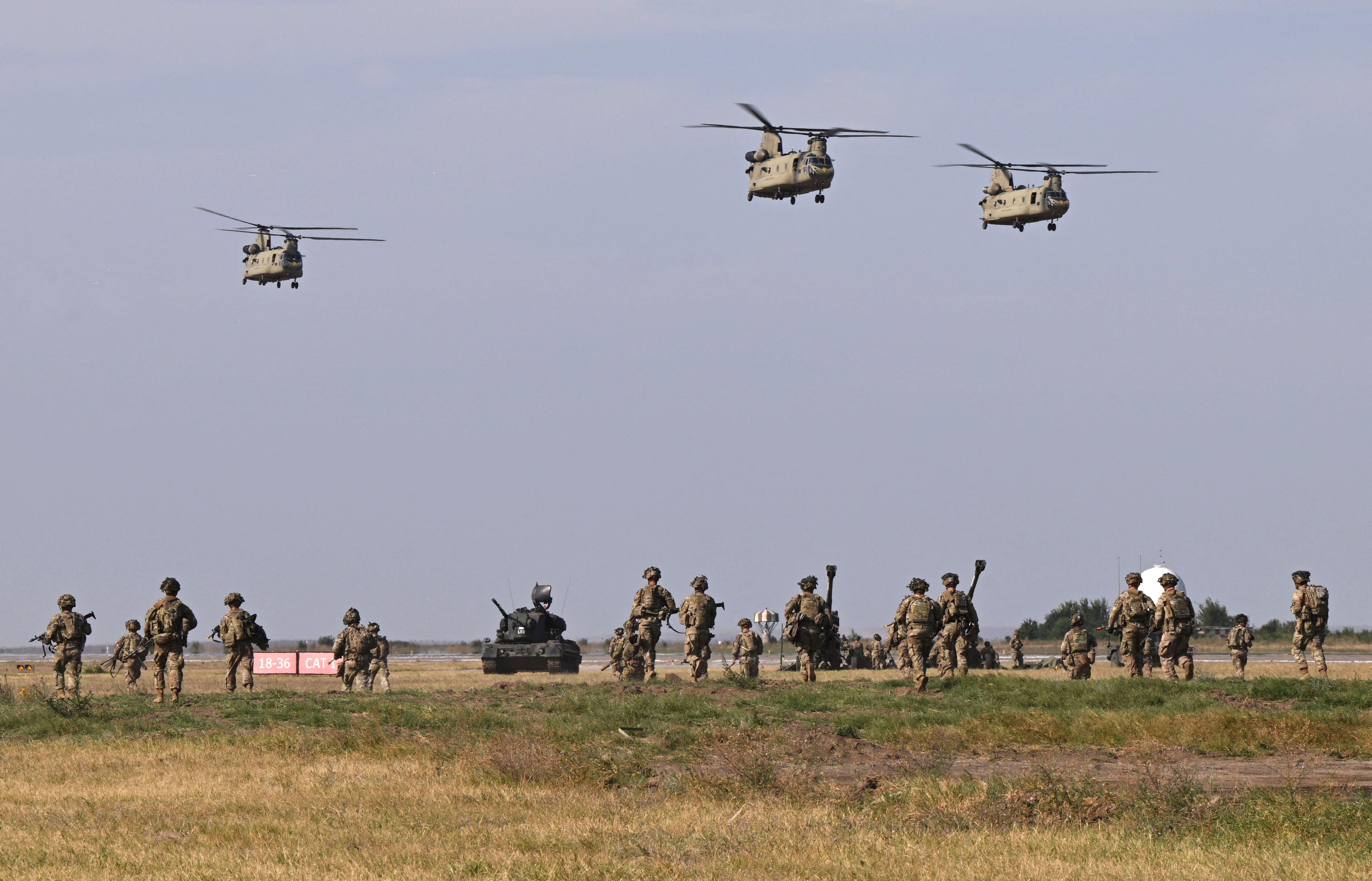 Третья мировая военно политическое. Военное учение в Европе. Армия США. 101-Й воздушно-десантной дивизии сухопутных войск США 