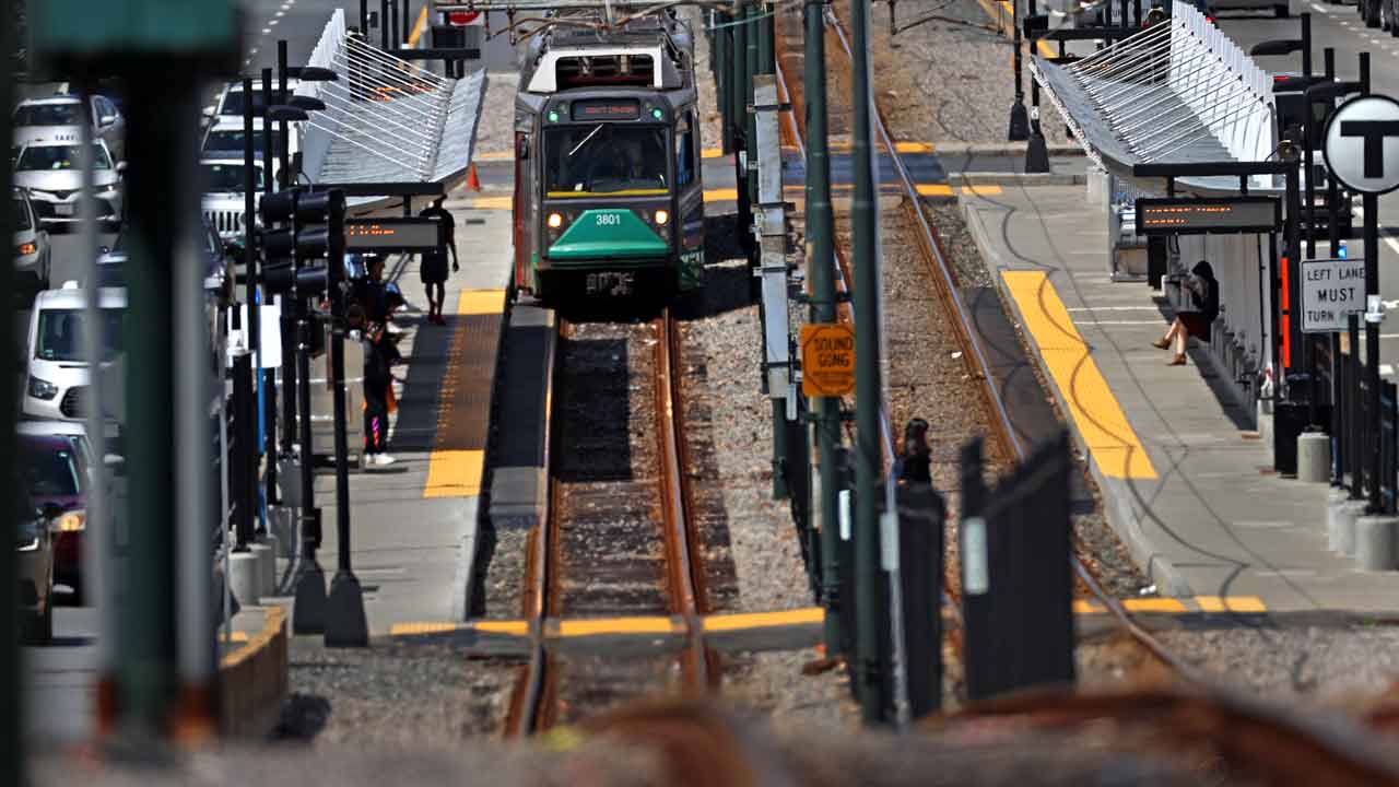 Boston trolley derails with about 30 passengers onboard, no injuries reported