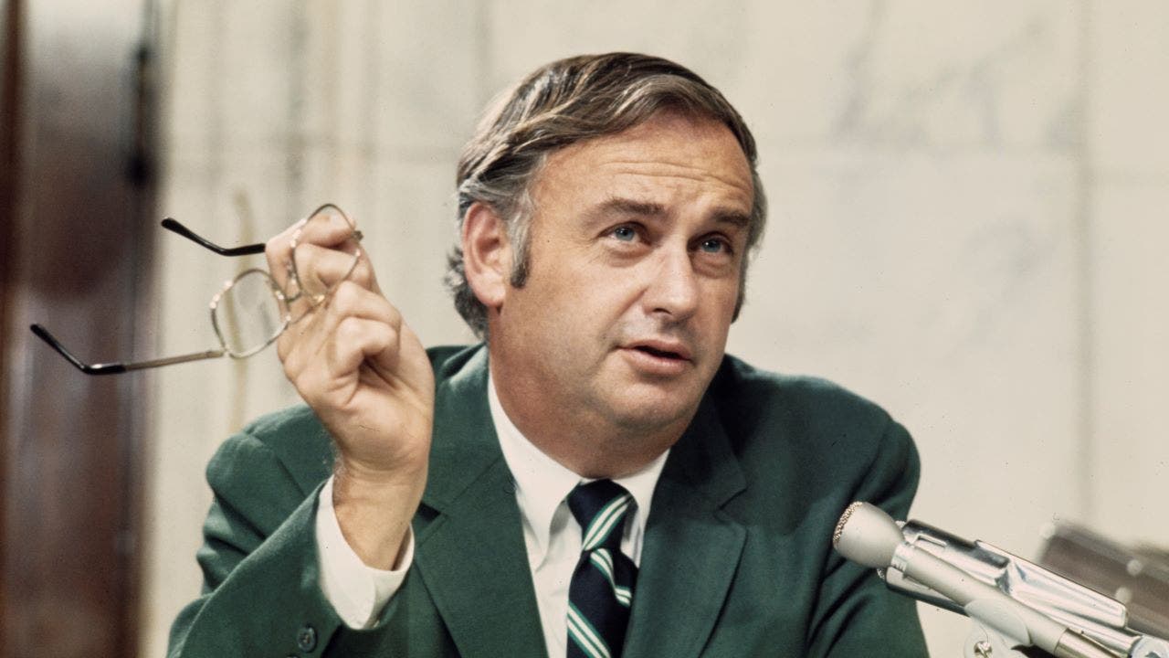 Lowell Weicker, former Connecticut governor and US senator, dead at 92