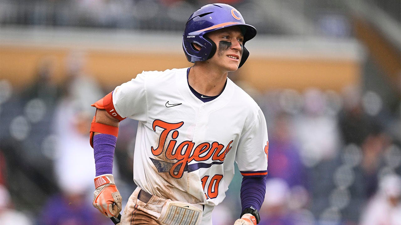 Clemson freshman tossed in extra-innings thriller, broadcast not happy with ejection: ‘You cannot do that’