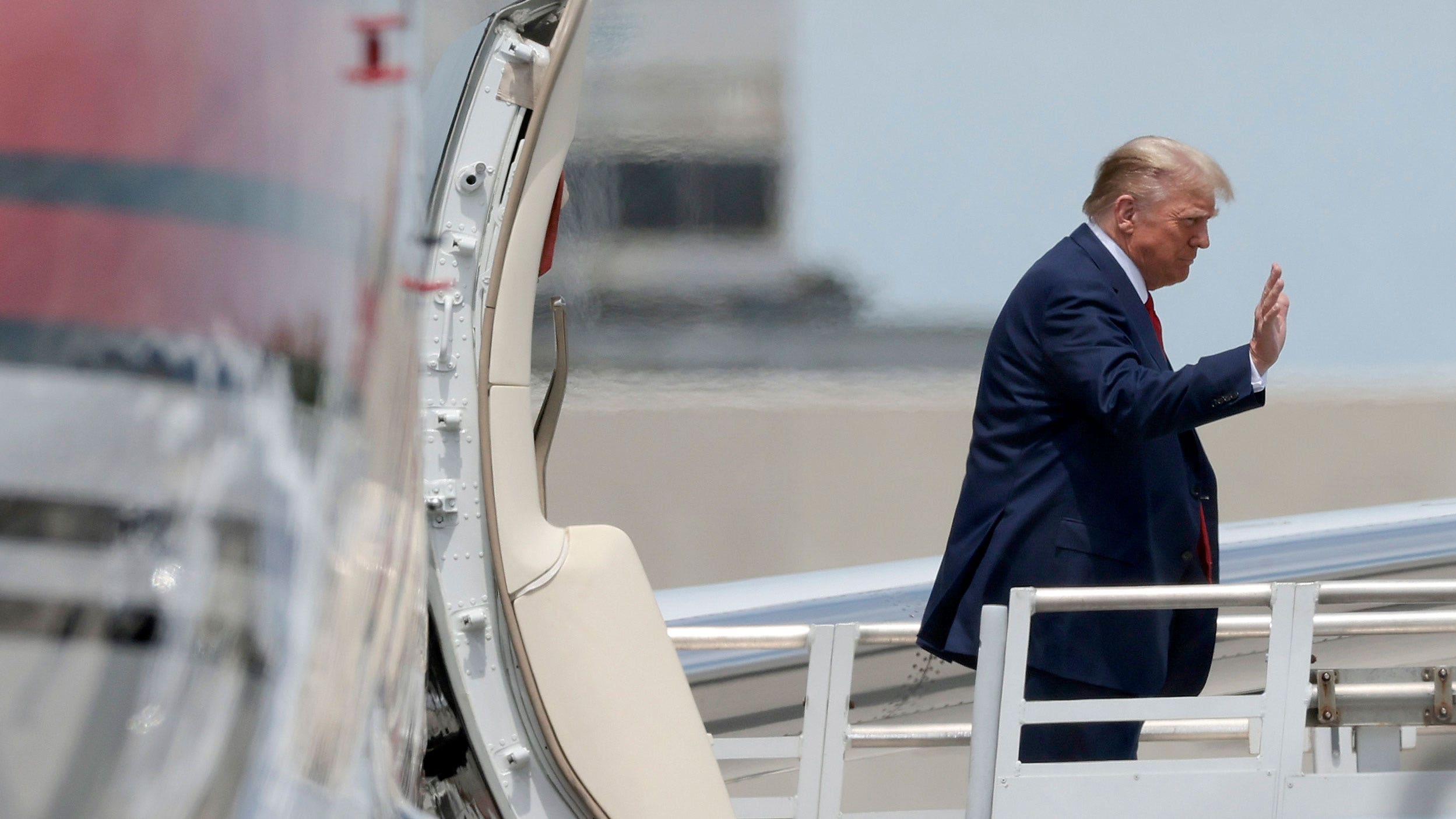 Trump arrives at Miami hotel ahead of arraignment on federal charges