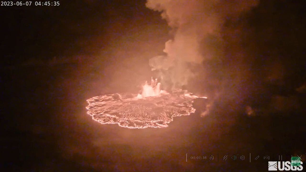 ثار بركان كيلويا في هاواي للمرة الثانية هذا العام