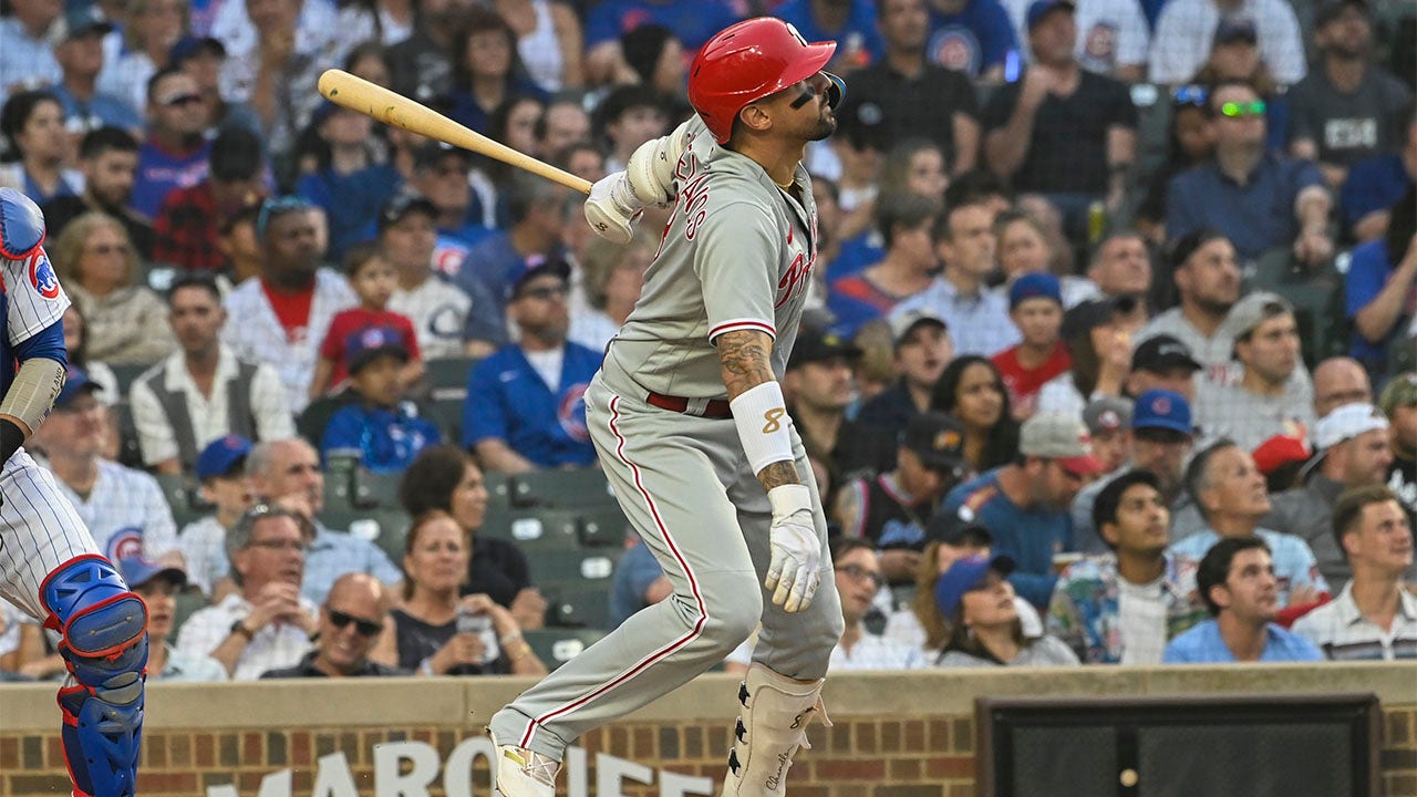 Phillies club three home runs in victory over Cubs for eighth consecutive road game win