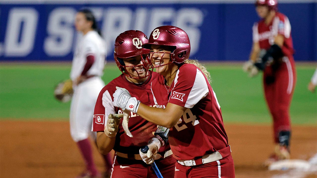 Champion Oklahoma softball team goes viral for how they find