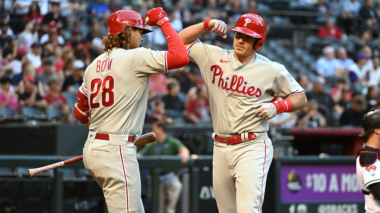 Phillies J.T. Realmuto hits for the cycle, tussles with Torey Lovullo