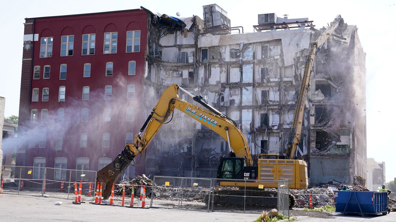 News :Collapsed Davenport, Iowa, apartment building mostly dismantled, investigators hired