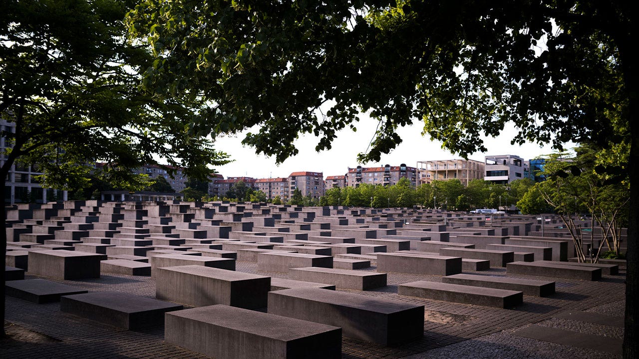 Germany gives .4 billion to Holocaust survivors across the world