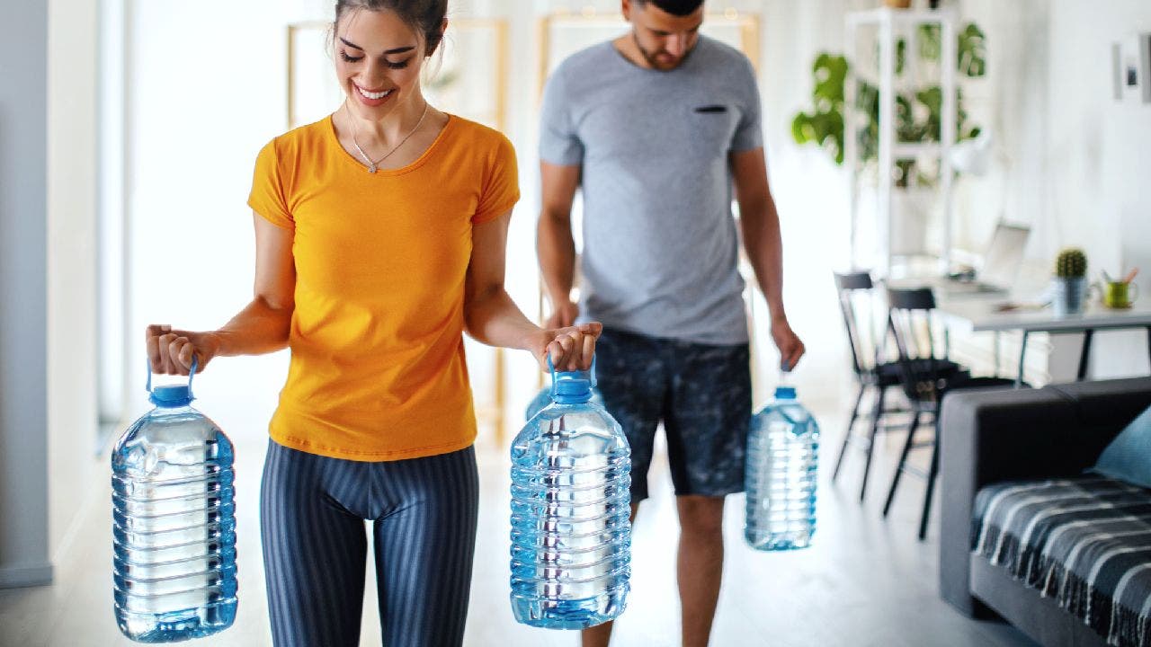 Drinking A Gallon Of Water Per Day: Does It Really Help With Weight Loss  And Fitness? | Fox News