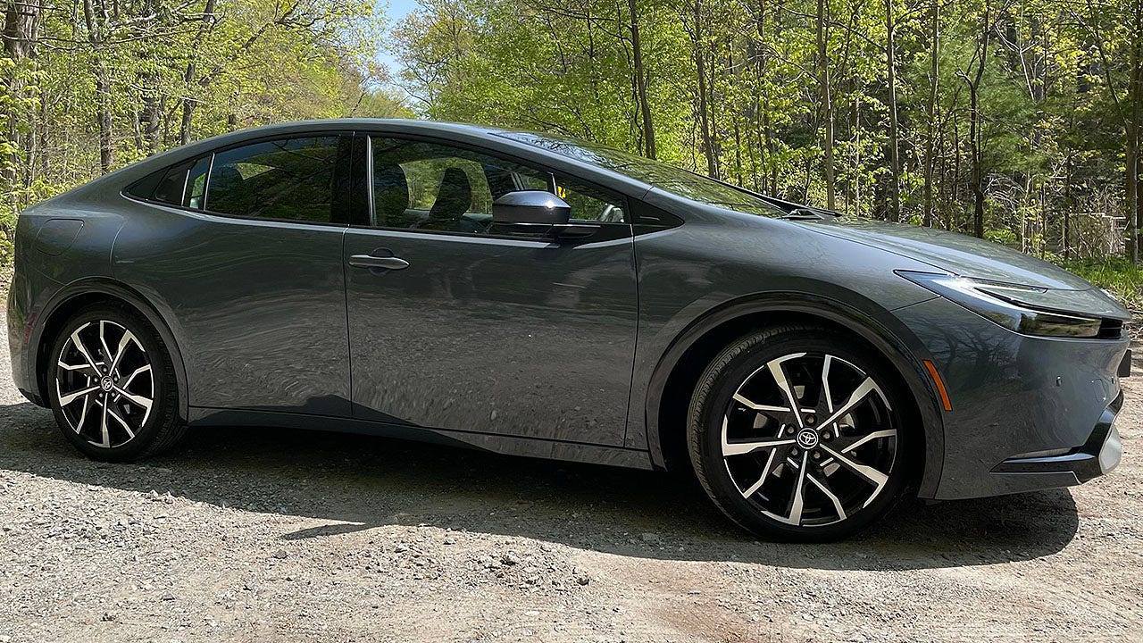 The Ultimate Review of the 2023 Toyota Prius Prime: Discover Why This Solar-Powered Hybrid Is a Sleek and Eco-Friendly Choice