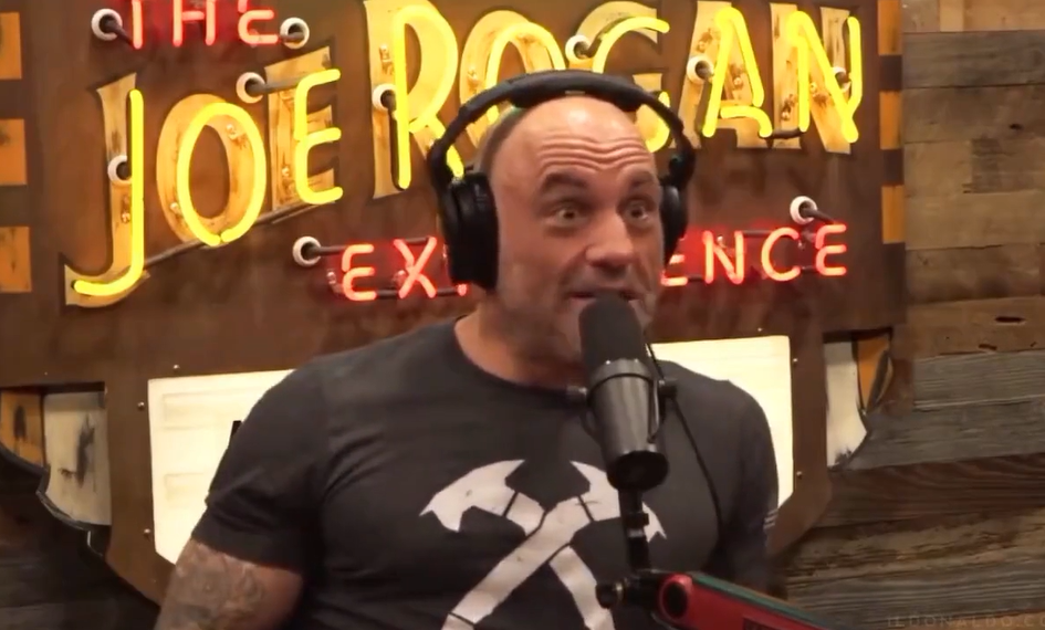 Joe Rogan dit que les femmes trans qui participent à des sports féminins sont devenues une “conformité forcée”: “Just f—ing stop”