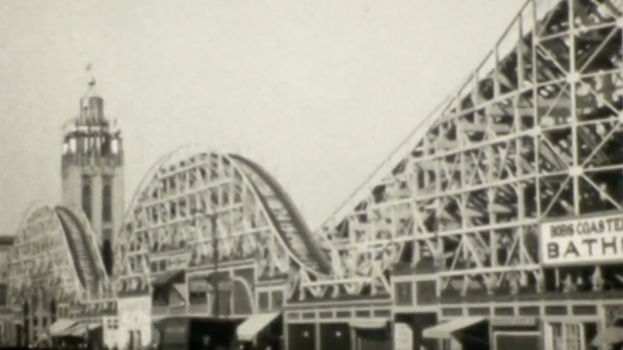 First roller coaster in America opens, June 16, 1884