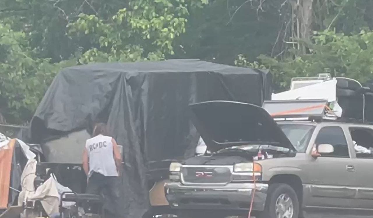 Tennessee residents beg city for help dealing with homeless squatters: 'Something needs to be done'