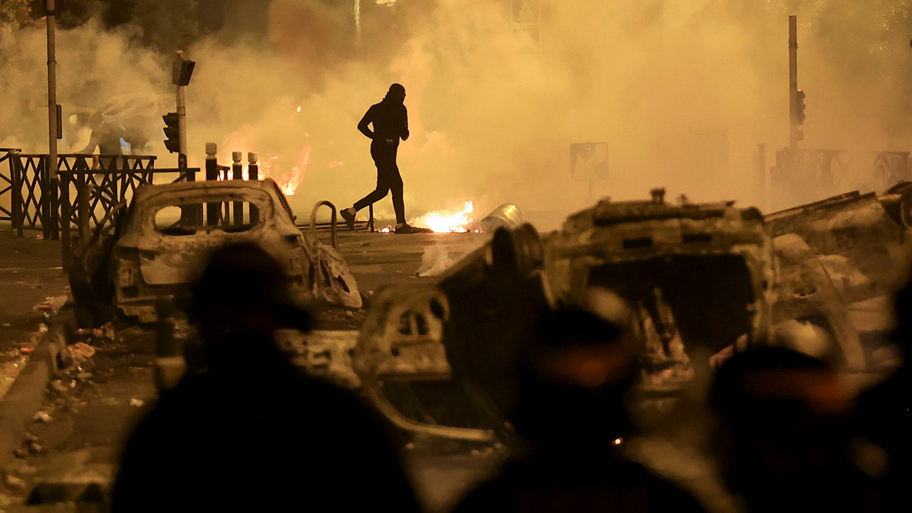 Recent French Riots Heed Warnings From Trump Politicians Amid US