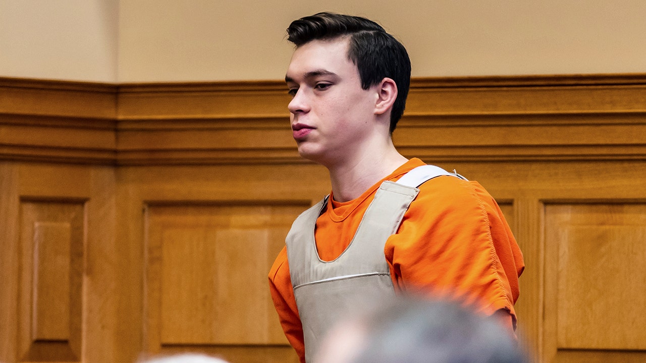 Iowa teen who admitted to helping killing teacher with baseball bat set to be sentenced