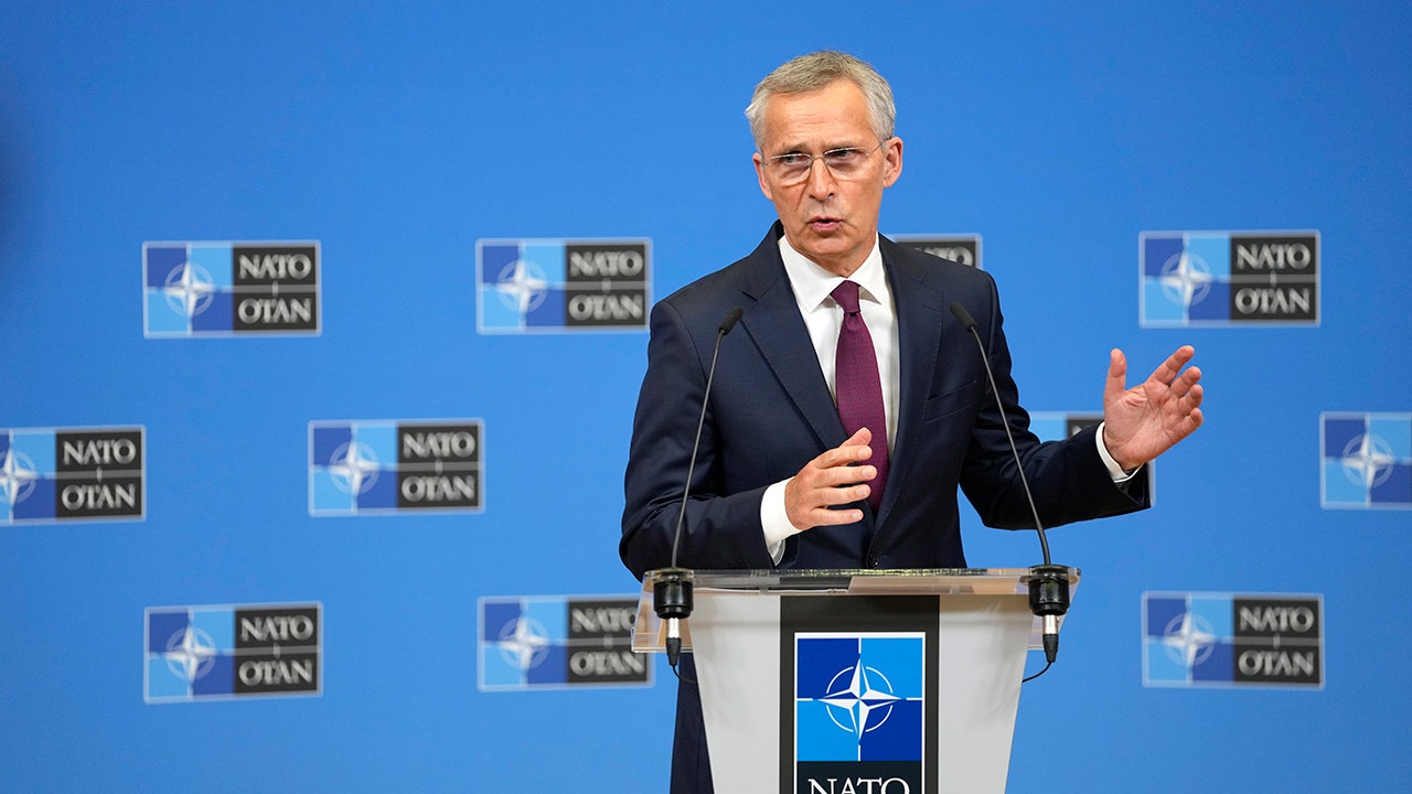 يتفق قادة الناتو على المساعدة في تحديث القوات المسلحة الأوكرانية ، ولا تزال محادثات العضوية خارج الطاولة